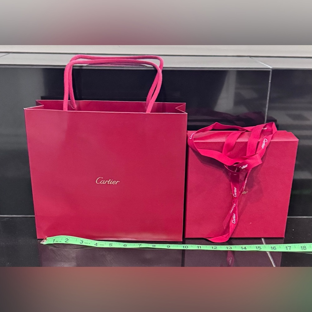 Cartier shopping bag, box and ribbon